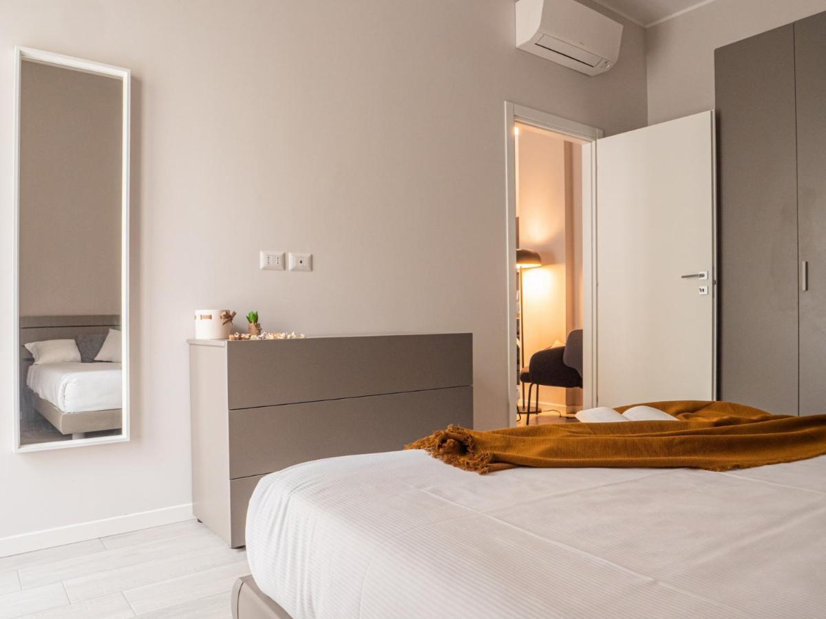 The Best Rent - Apartment With Balcony In Milan Downtown Bagian luar foto