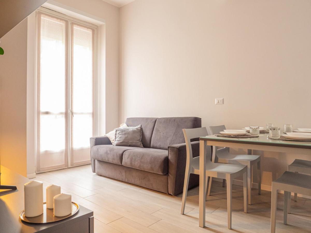 The Best Rent - Apartment With Balcony In Milan Downtown Bagian luar foto