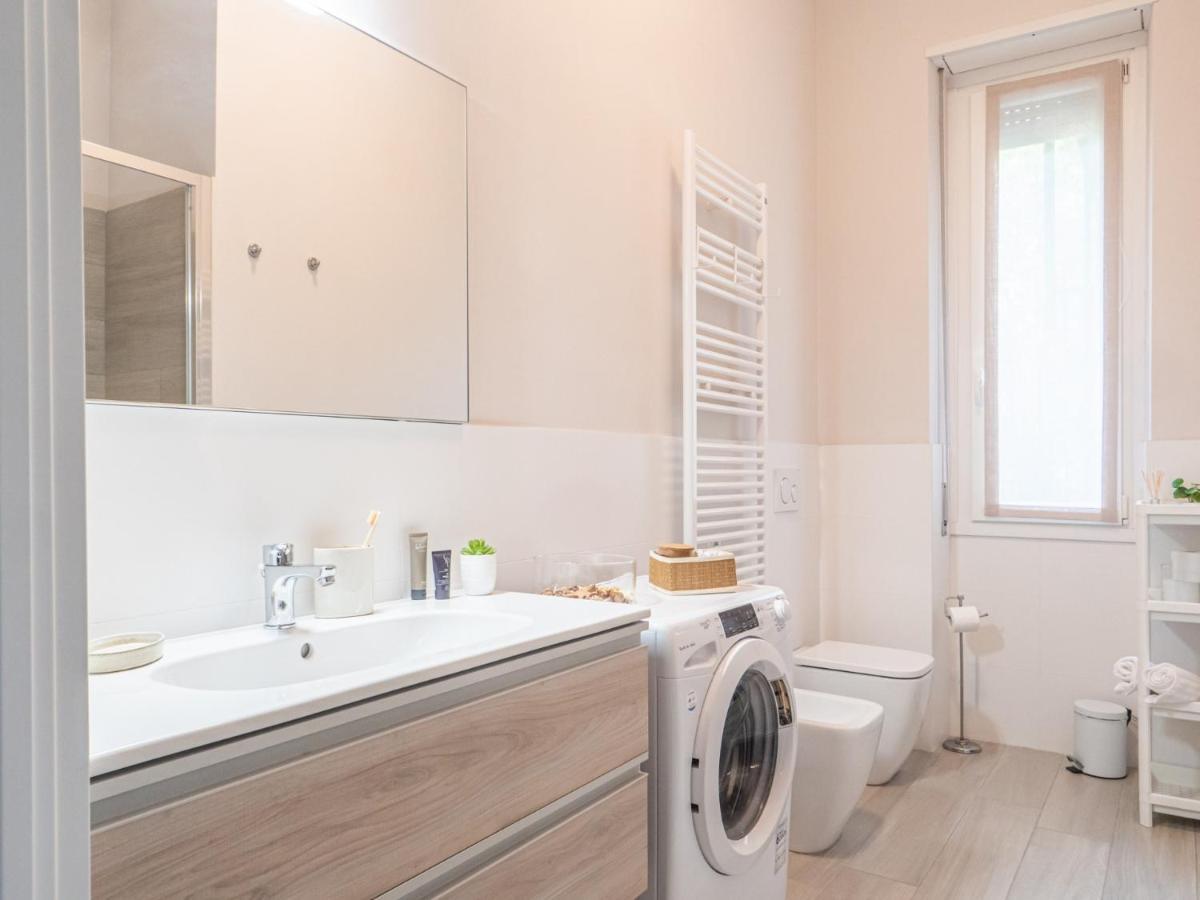 The Best Rent - Apartment With Balcony In Milan Downtown Bagian luar foto